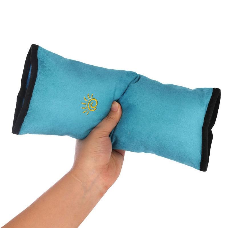 Cestovní polštář na pás do auta